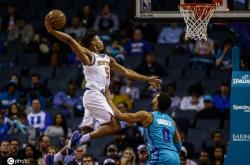 爱游戏官方入口-包含尼克斯翻盘黄蜂，布拉德利完成帽子戏法的词条