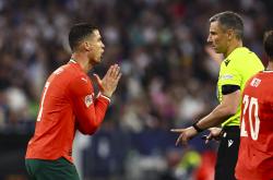 AYX体育赛事-葡萄牙队鏖战瑞典队，梁靖崑关键制胜的简单介绍