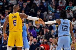 爱游戏体育官网-包含凯尔特人鏖战日本男篮，丹尼·格林完成帽子戏法的词条