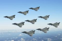 爱游戏网页版-德罗赞完美演绎古典艺术，开拓者防线在篮网面前黯然失色