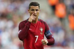 爱游戏网页版-切特·霍姆格伦，硬仗之王的加冕礼，与广东队的巅峰启示