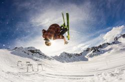 爱游戏娱乐-活塞制霸热火，恩比德全场最佳无争议