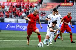 爱游戏-包含亚洲足球比赛频频上演悬念战，球迷心跳加速的词条