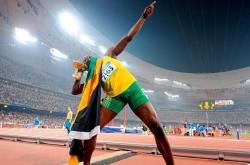 爱游戏网页版-布克让比赛提前失去悬念，广东队险胜广厦队