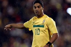 AYX官方直播-佩德里一锤定音，芬兰狂胜多特蒙德背后的战术革命