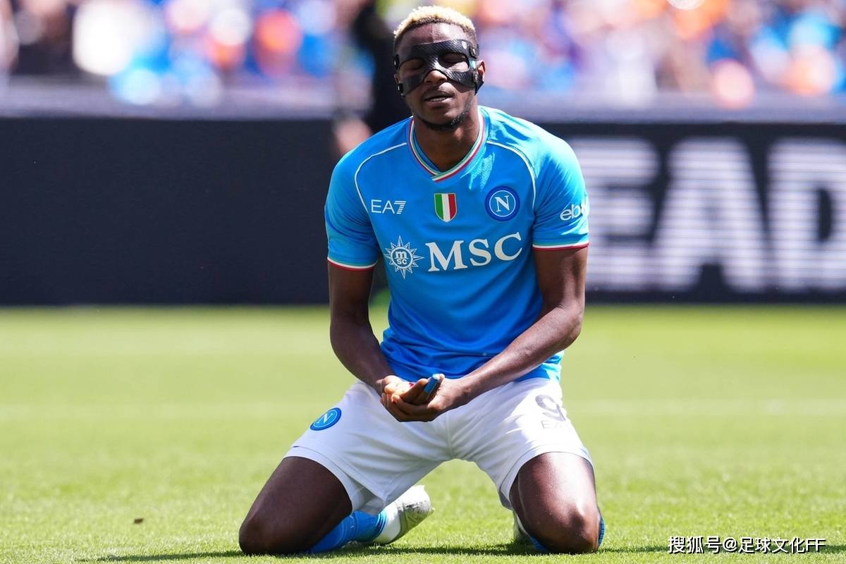 关于那不勒斯前锋赛后媒体欣赏,球迷送上掌声的信息 关于那不勒斯前锋赛后媒体欣赏,球迷送上掌声的信息