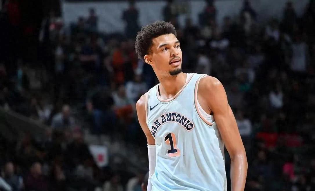 马刺力克国王,取得三连胜,士气高涨!的简单介绍 马刺力克国王,取得三连胜,士气高涨!的简单介绍