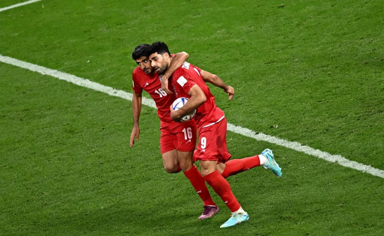 伊朗爆冷击败厄瓜多尔,小组悬念增加 伊朗爆冷击败厄瓜多尔,小组悬念增加