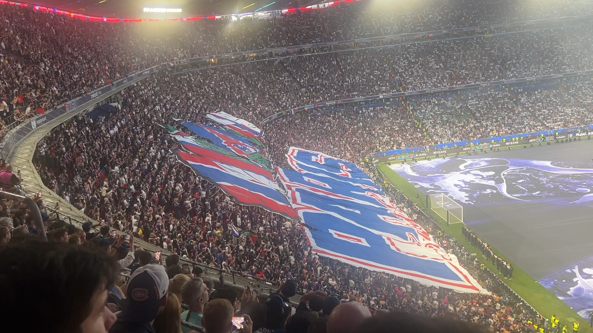 欧冠决赛将在伊斯坦布尔举行,球迷兴奋 欧冠决赛将在伊斯坦布尔举行,球迷兴奋