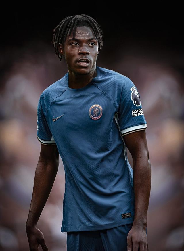 皇家社会签下了原切尔西中场的简单介绍