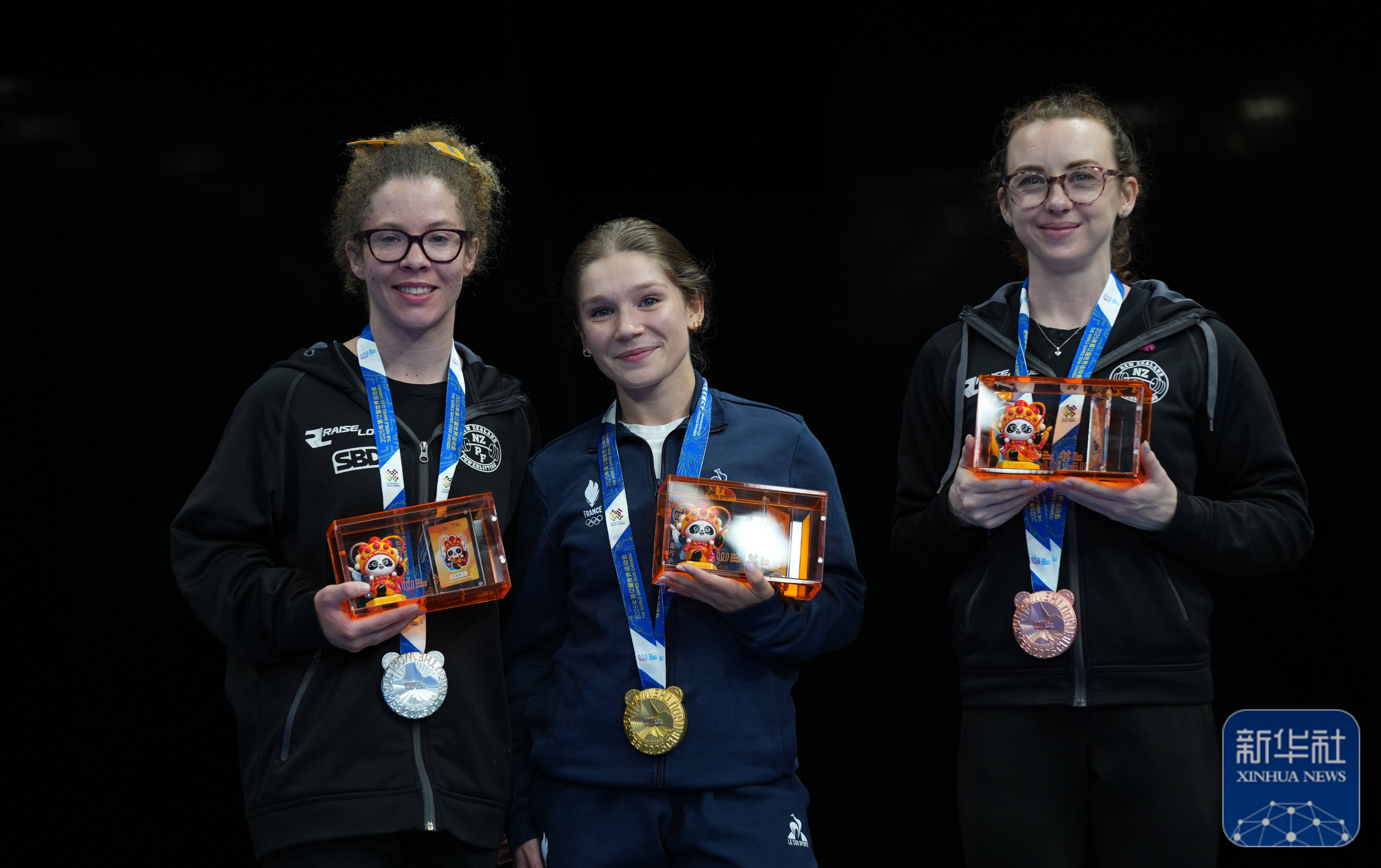 法国队斩获欧锦赛资格，表现出色