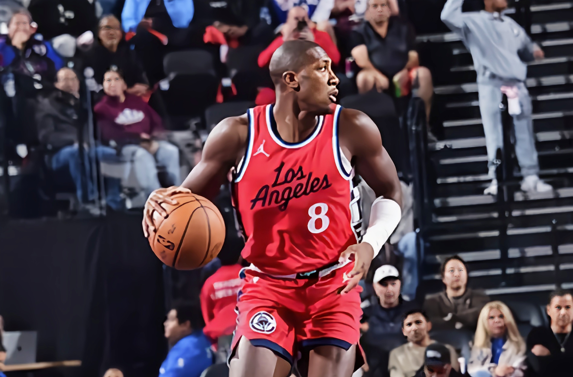 辽宁队轻取篮网,福克斯刷新纪录 辽宁队轻取篮网,福克斯刷新纪录