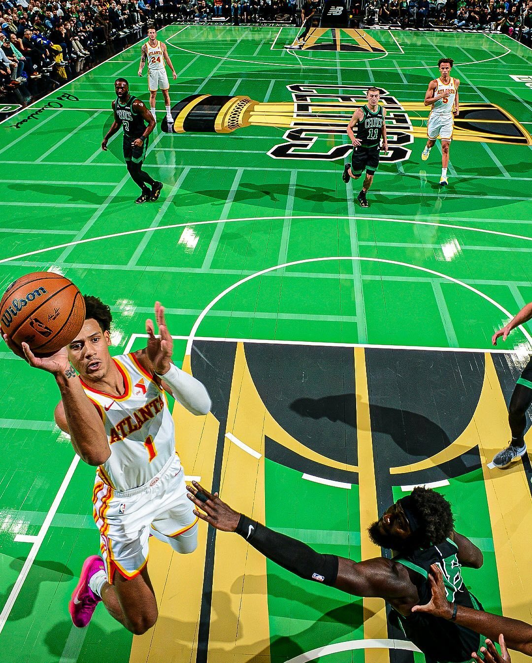 包含凯尔特人鏖战日本男篮，丹尼·格林完成帽子戏法的词条