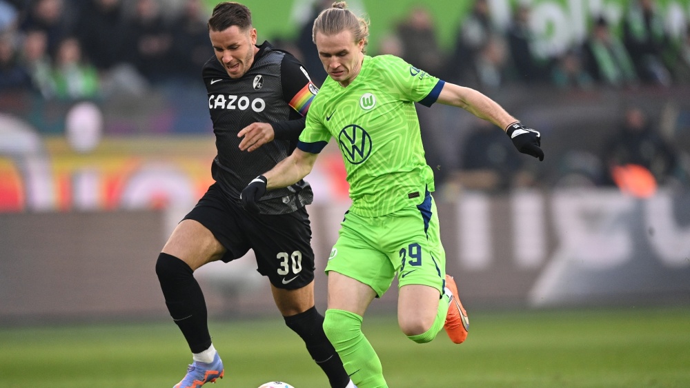 包含弗赖堡遭遇意外失利，积分榜上位置下滑的词条