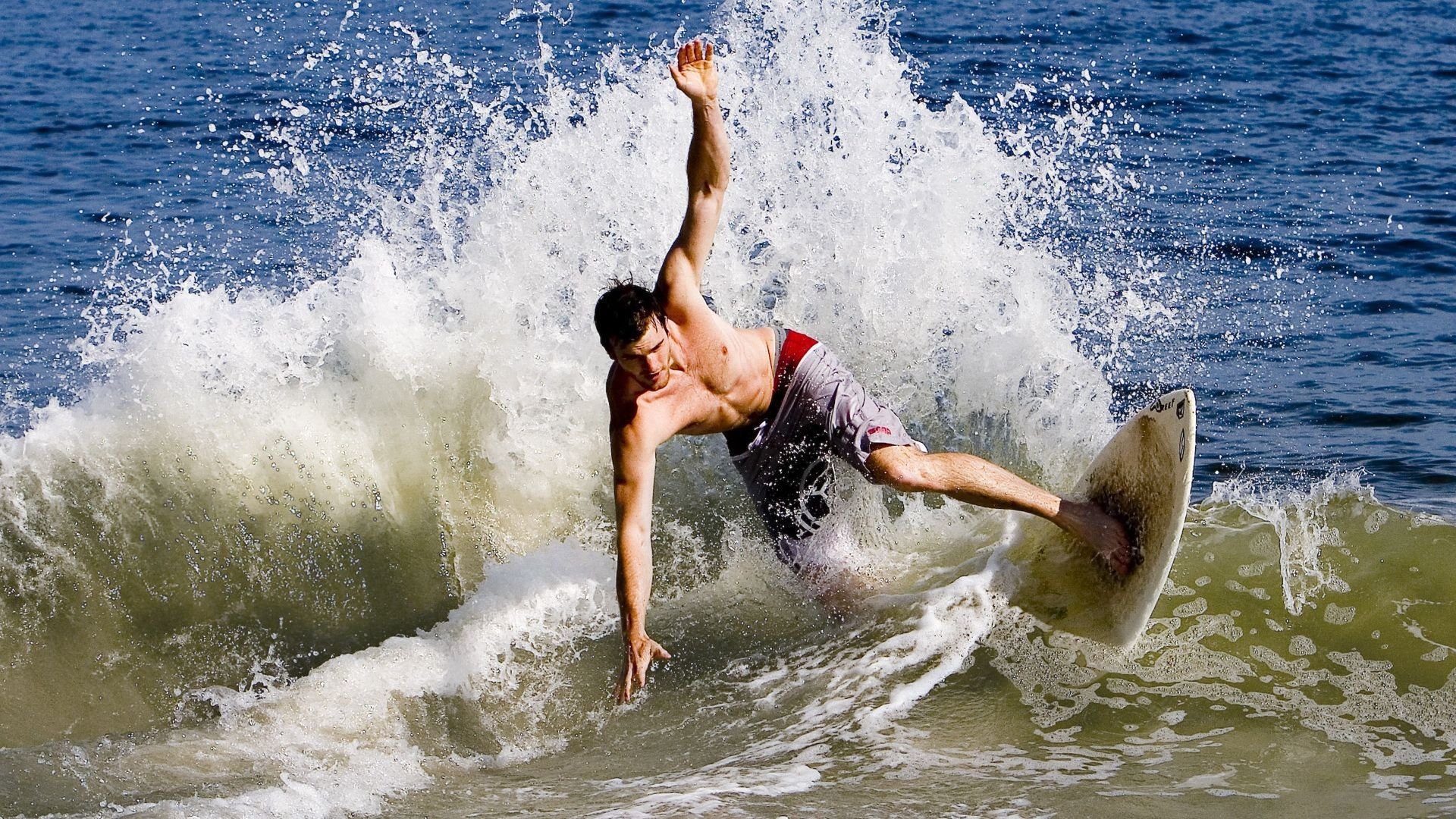 雷霆之威与跨界传奇，当锡安在英超赛场终结比赛