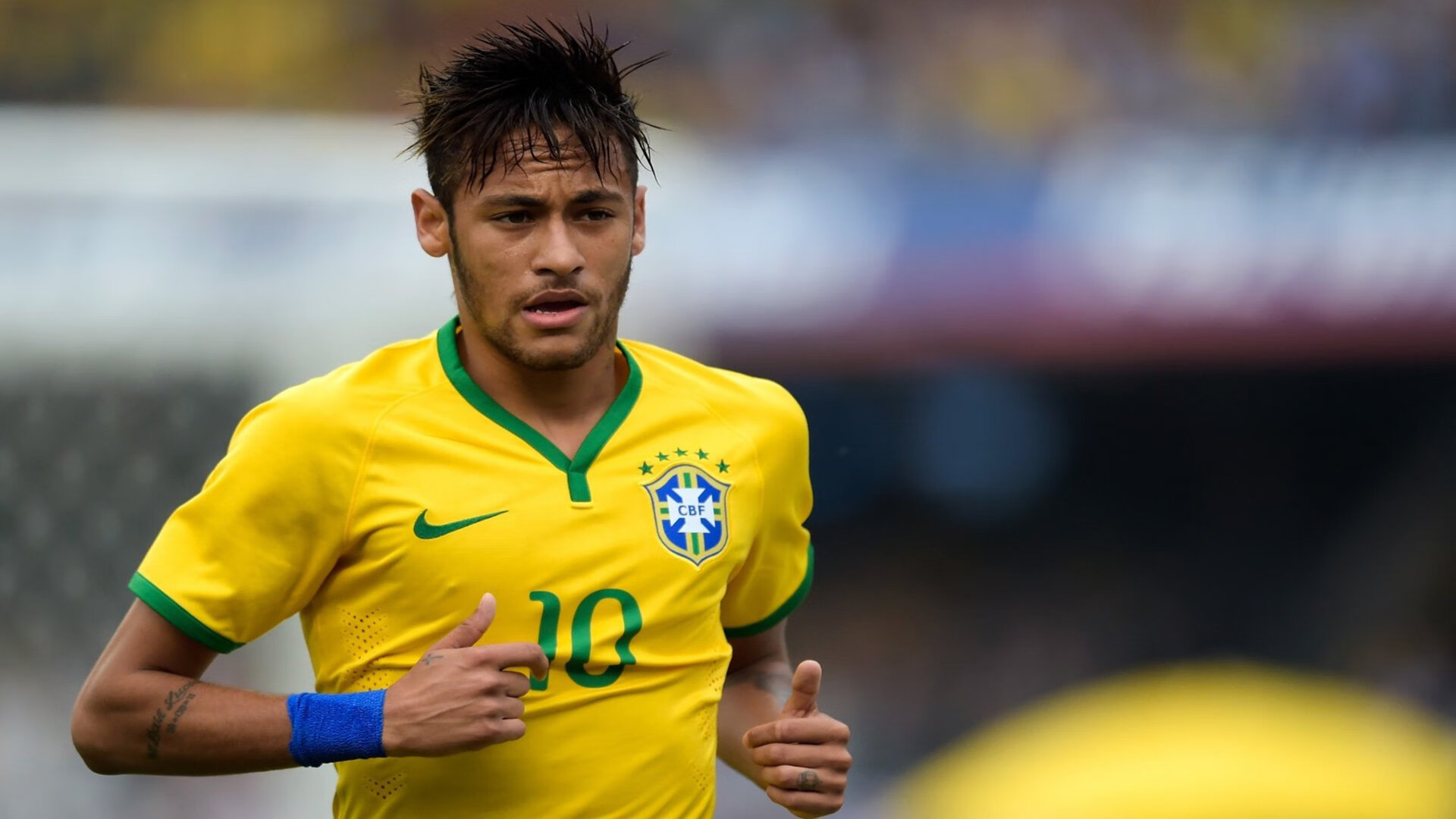 赛道上的艺术，阿斯顿马丁轻取迈凯伦，汉密尔顿惊艳四座